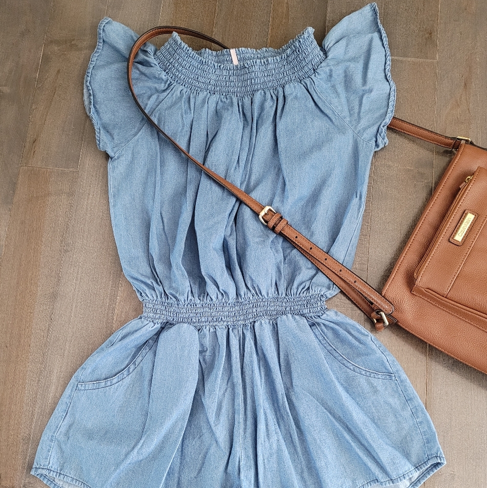 Off shoulder romper